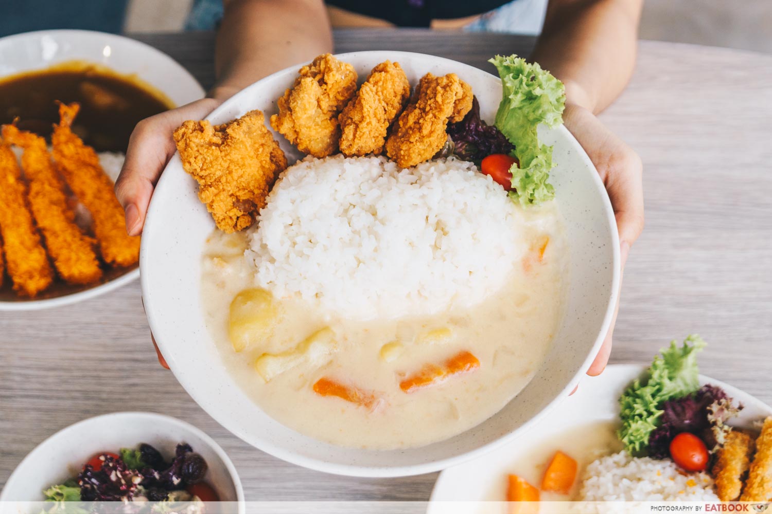 Kuroshiro - chicken karaage white curry rice