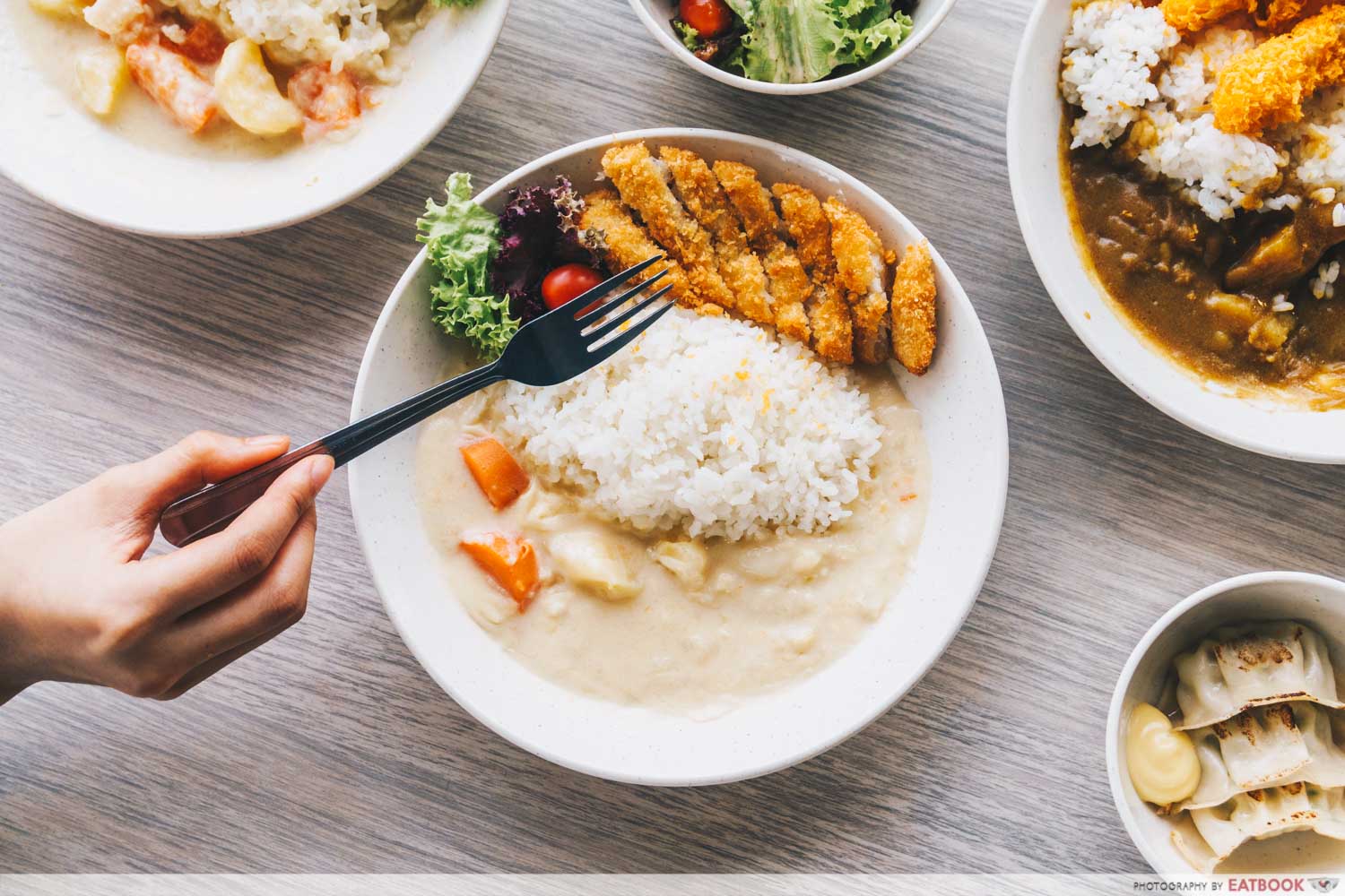 Kuroshiro - fried fish fillet white curry