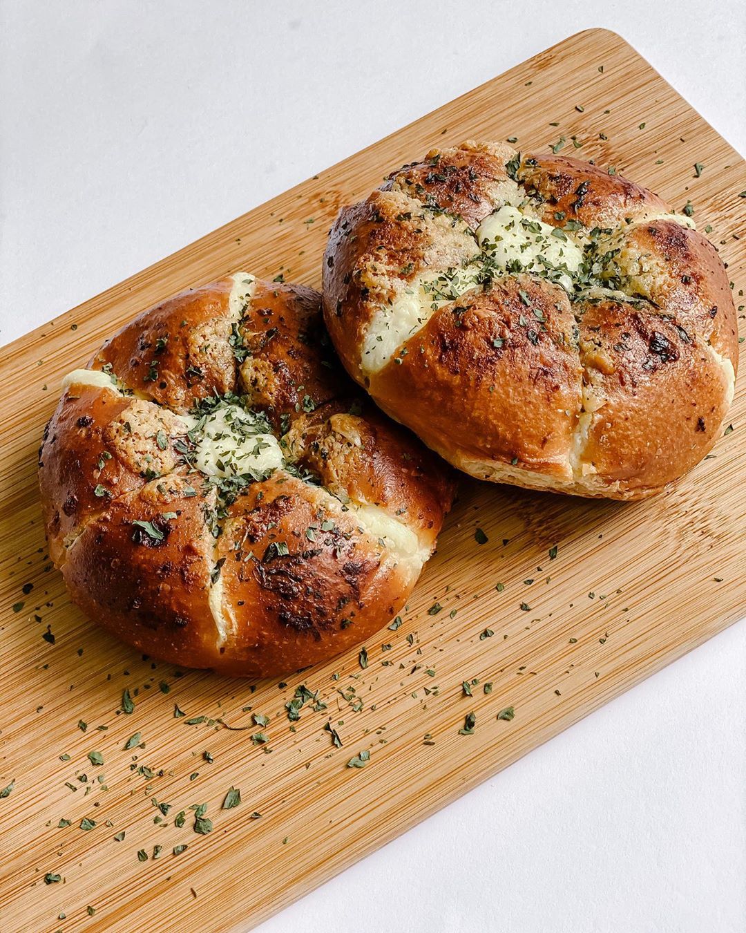 garlic cream cheese bread