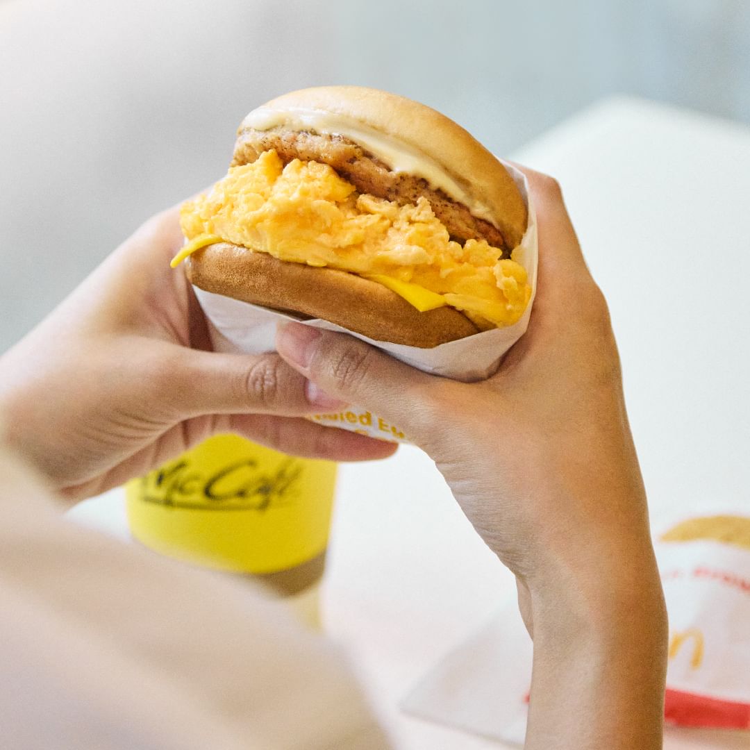 mcdonalds-scrambled-egg-burger-2023-intro