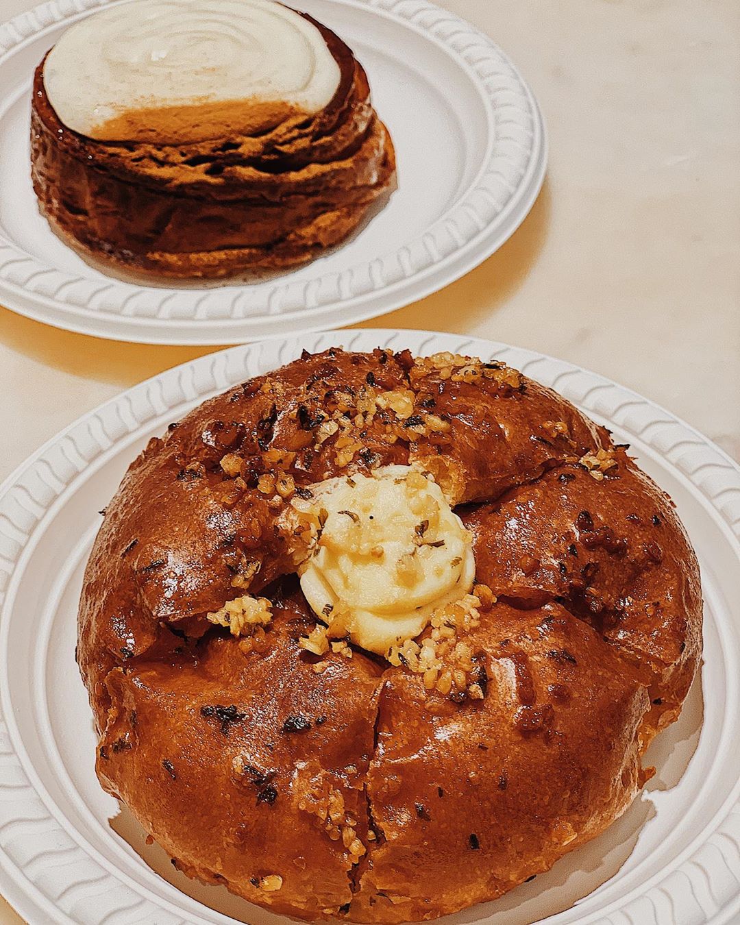 garlic cream cheese bread