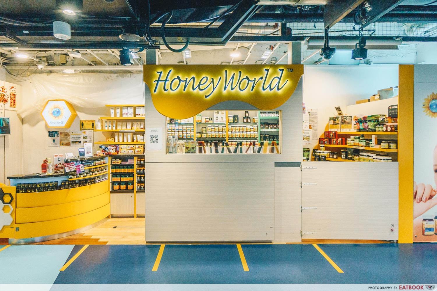 One Raffles Place Honeyworld Store