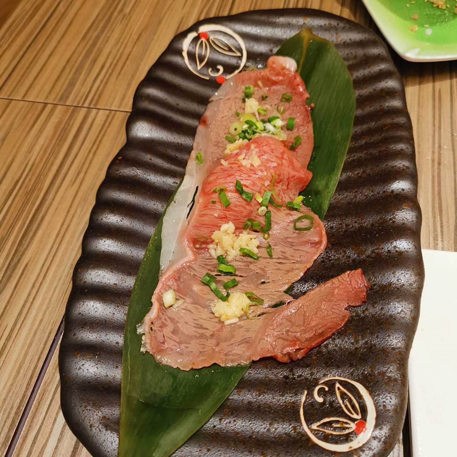 itacho sushi 1-for-1 - roasted kagoshima wagyu beef sushi