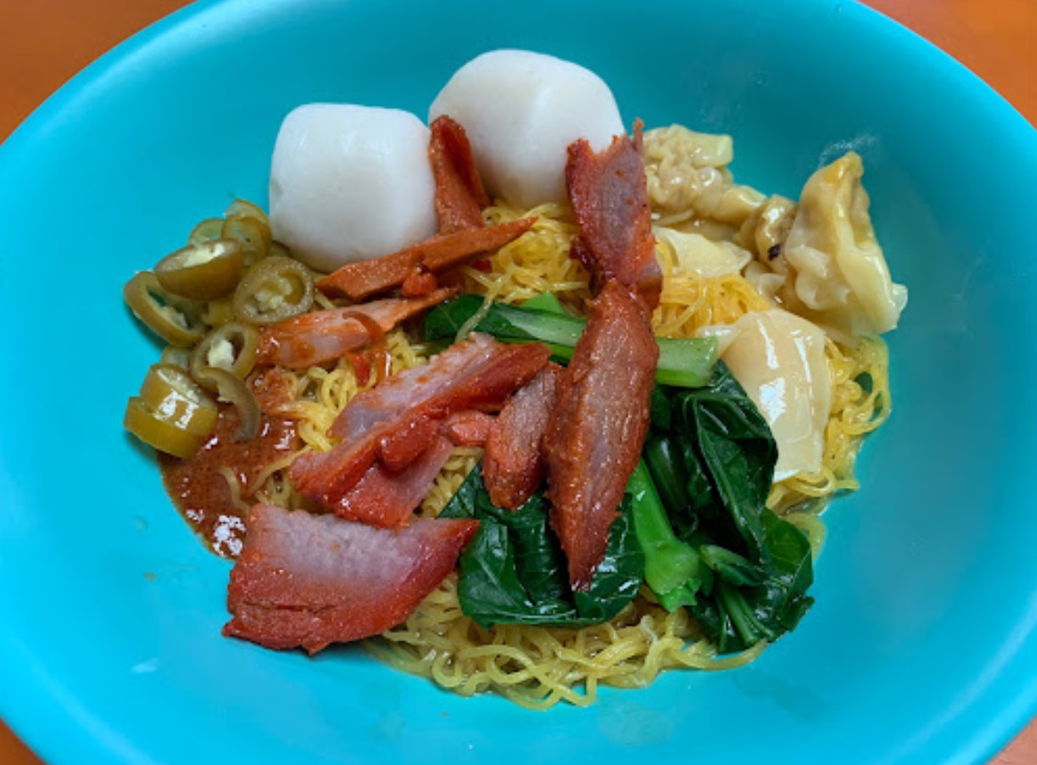 maxwell food centre - fu ji fuzhou fish ball wanton noodles