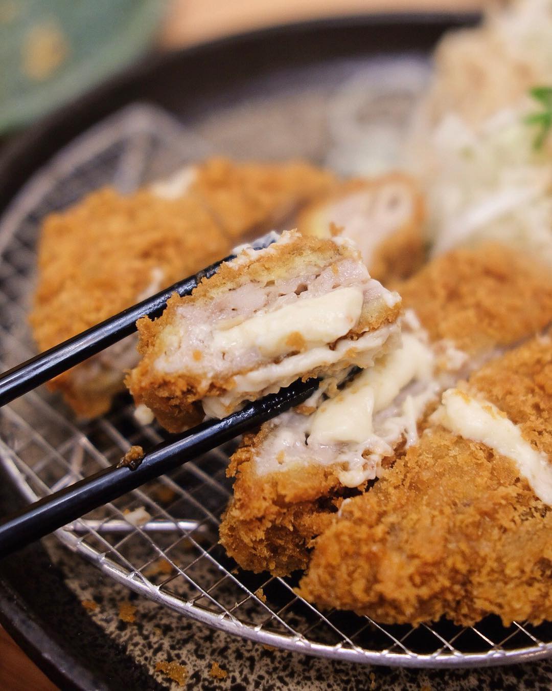 Pork Cutlet With Cheese Kimukatsu