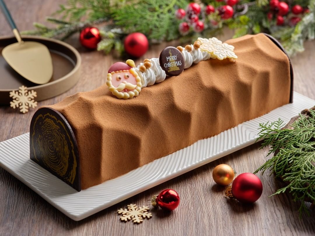 holiday inn log cake