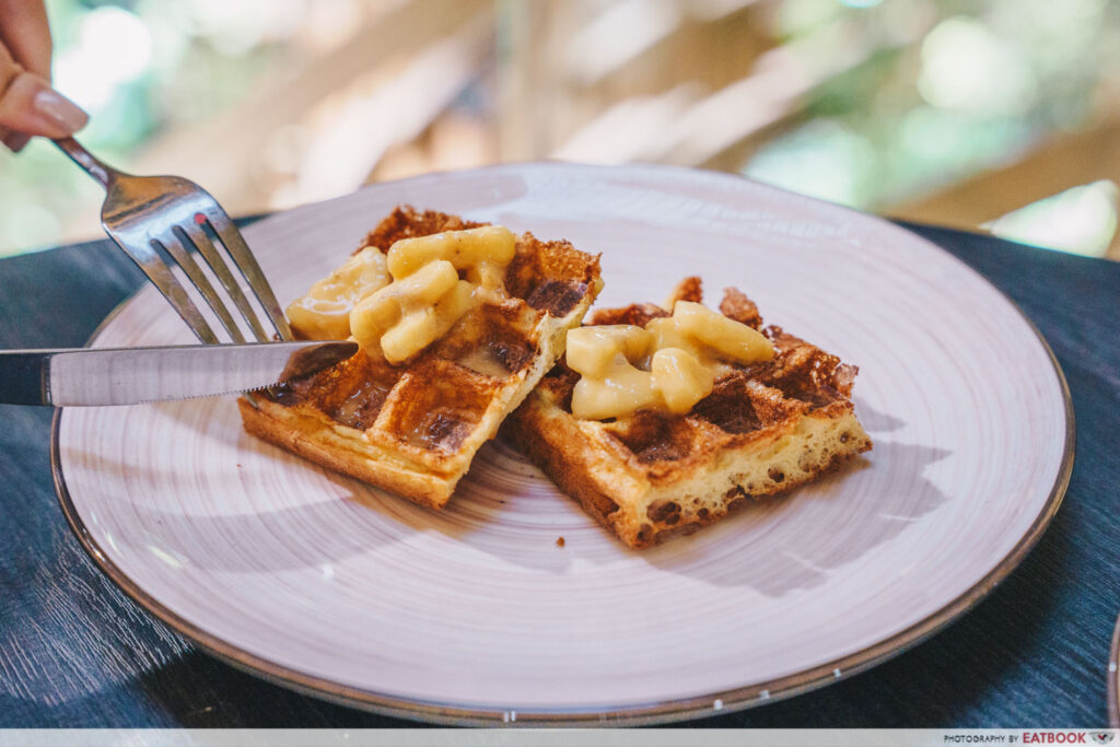 Atrium Lounge High Tea Review: Enjoy Wagyu Sliders, Japanese Desserts ...