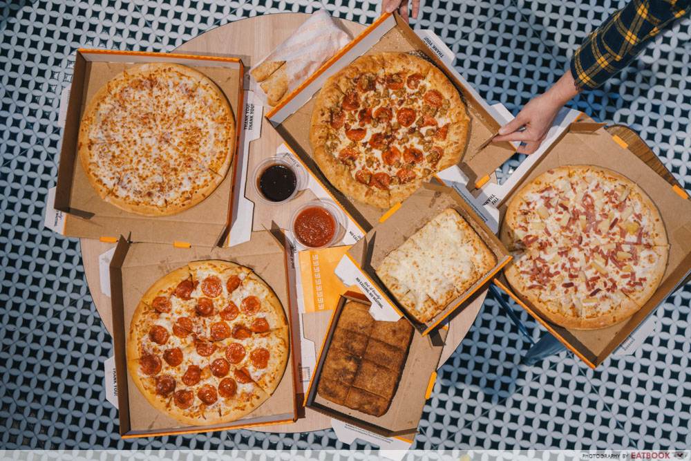 Famed Us Brand Little Caesars Pizza Now In Singapore With Large Pizzas From 7 99