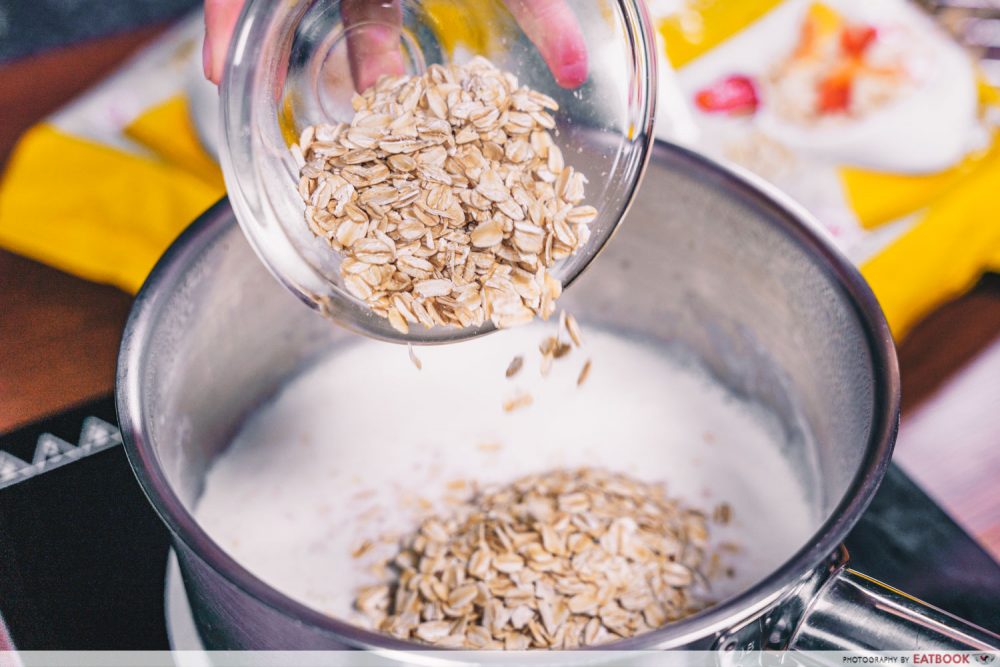 3 Healthy Oatmeal Breakfast Recipes To Make In Under 15 Minutes