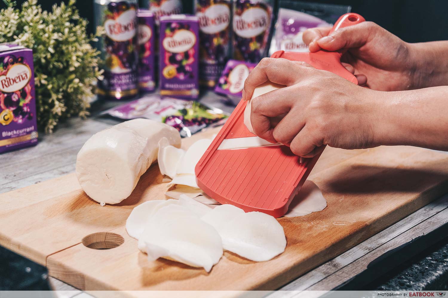 slicing tapioca