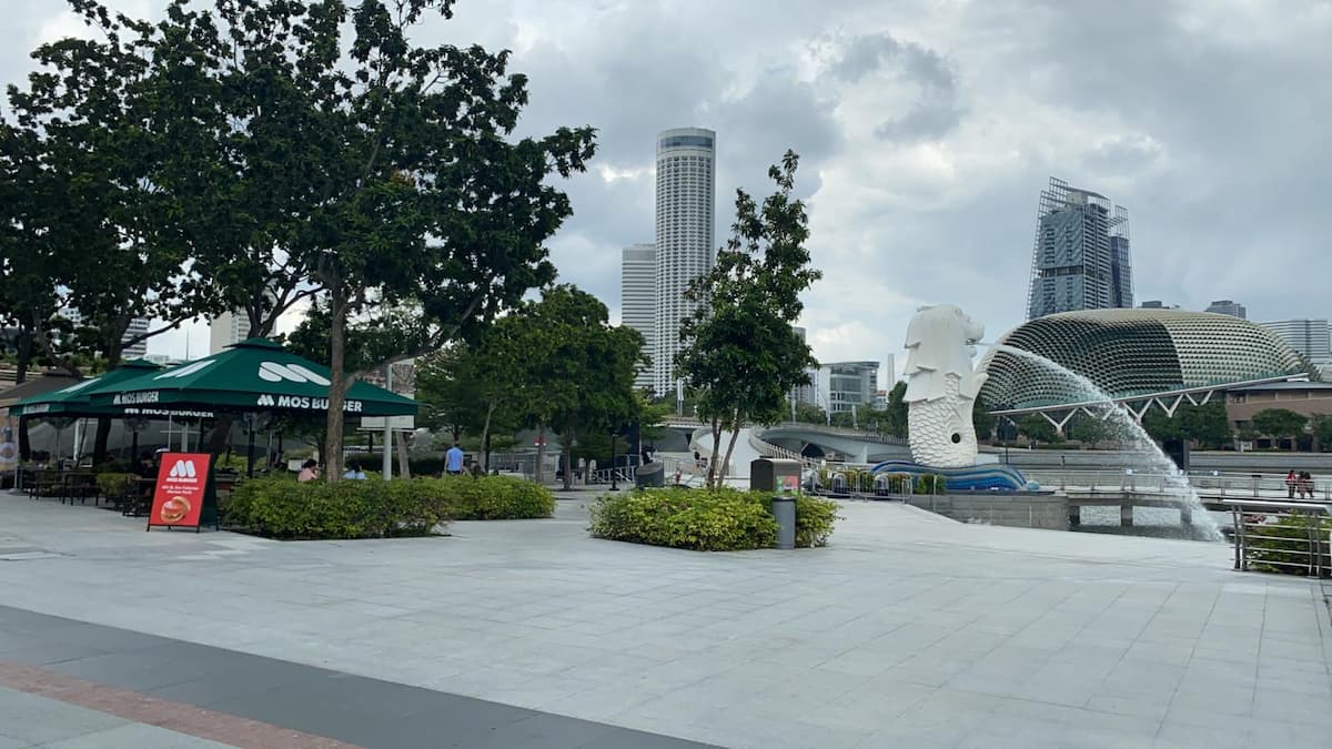 MOS Burger Merlion Park 1