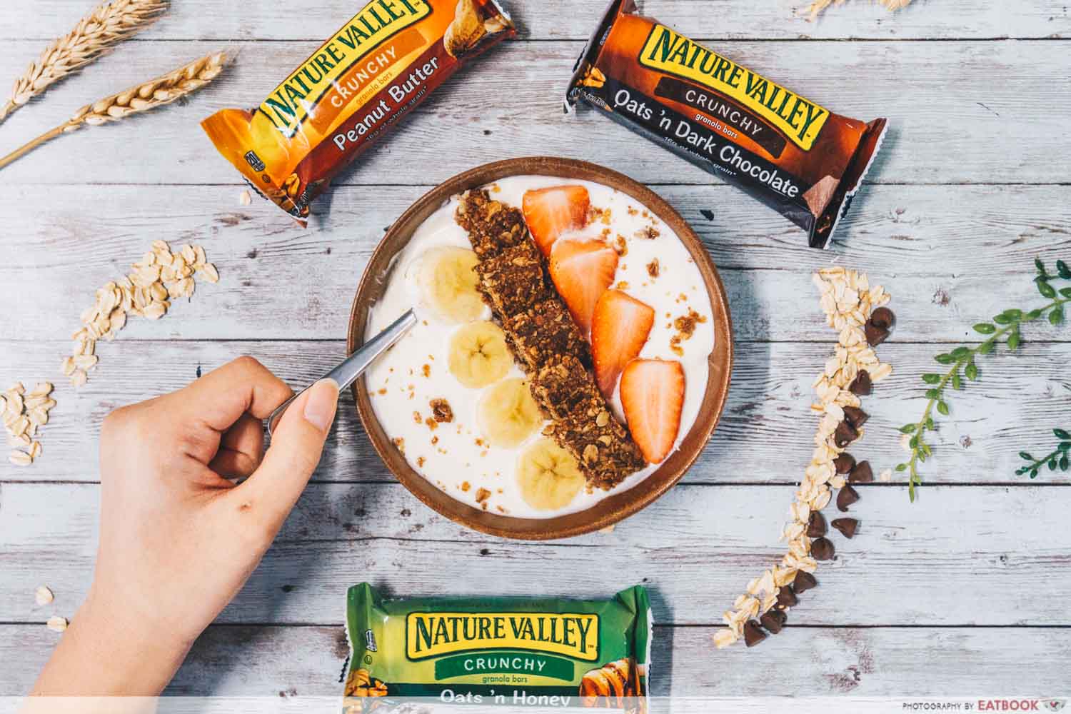 fruit yogurt bowl nature valley granola bars