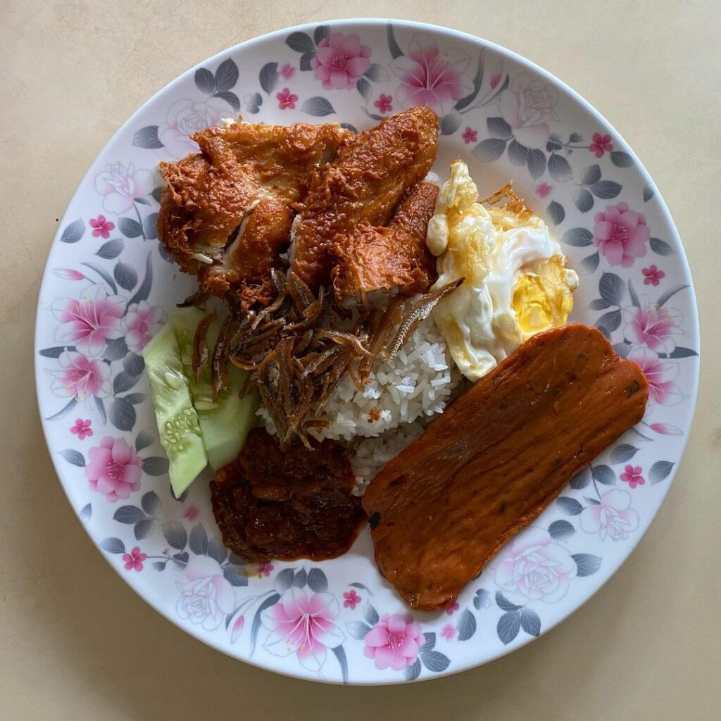 10 Changi Village Food Places For Xl White Beehoon, Ipoh Hor Fun And 