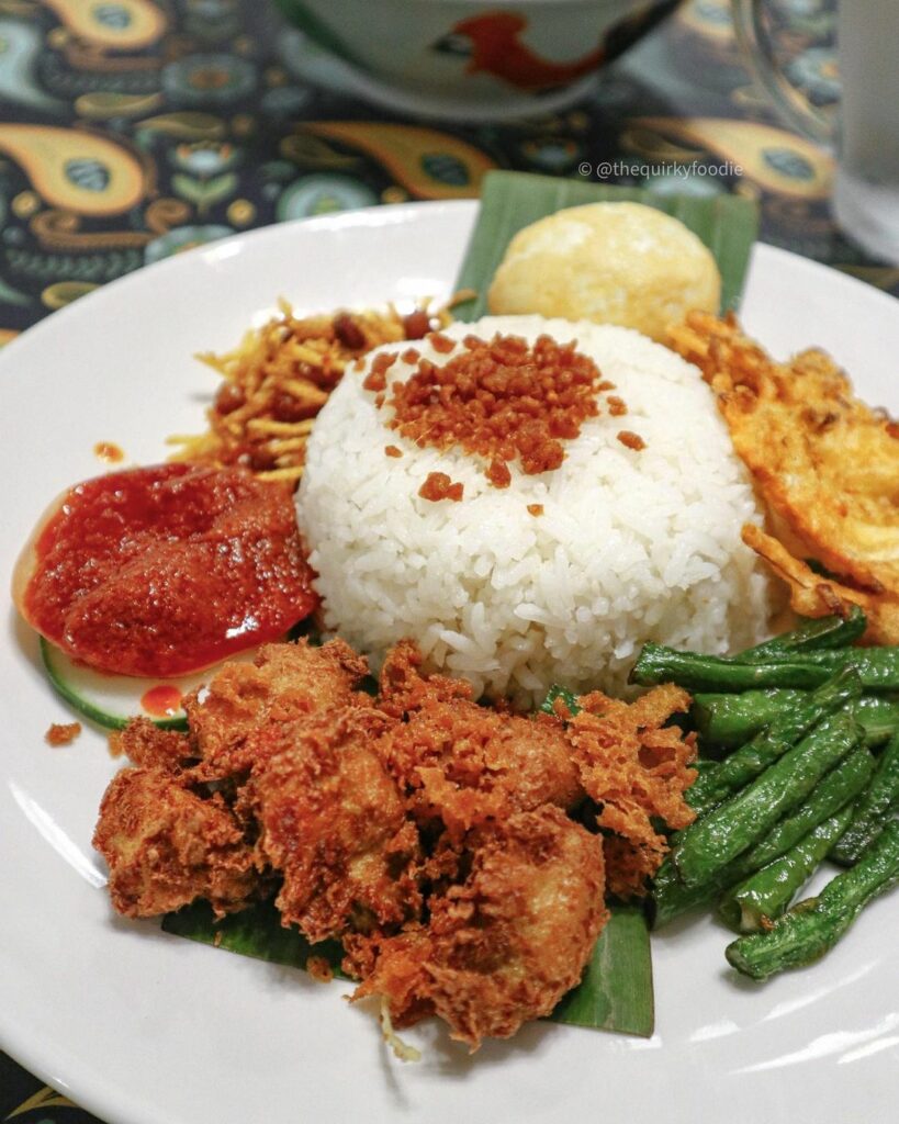 15 Vegetarian Food Places In Singapore For Meatless Chicken Rice, Army