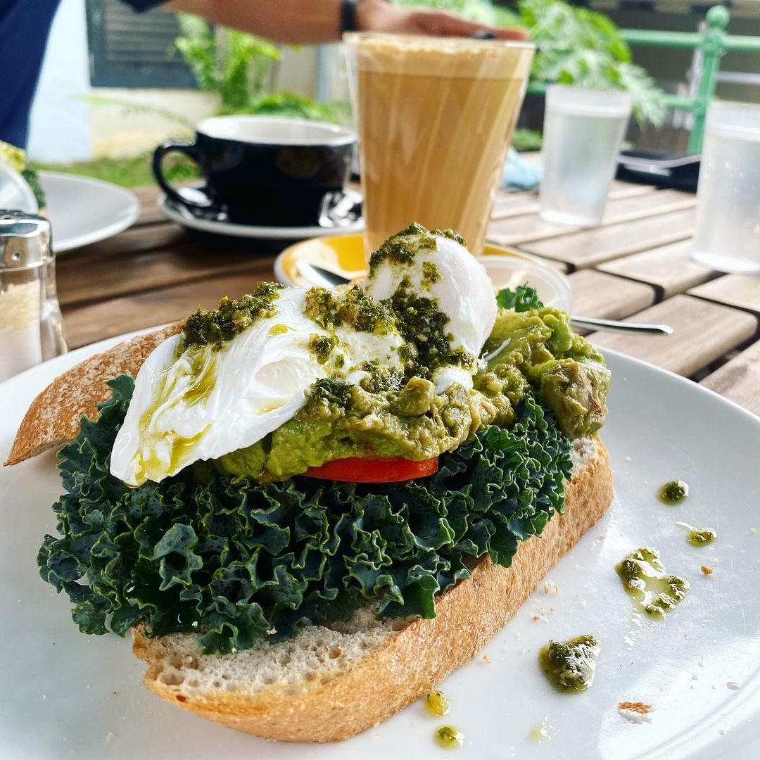 kith-cafe-best-quiet-cafes-avocado-toast