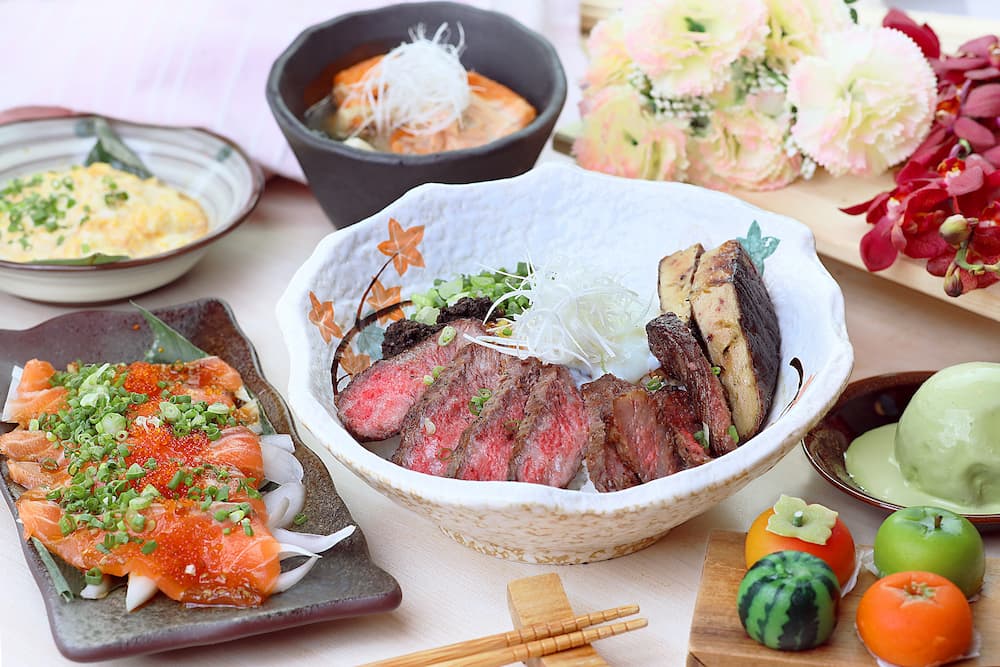 Mother's Day A4 Wagyu Set Side hinode