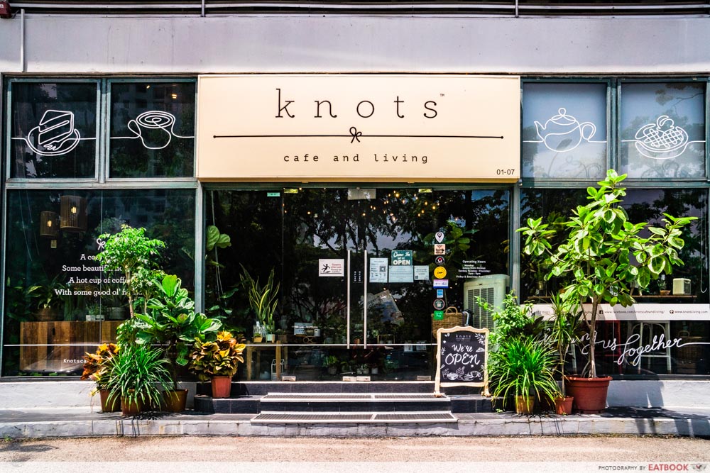 KNOTS CAFE STOREFRONT