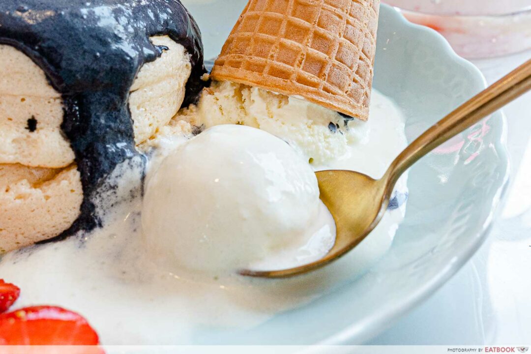 Smile Dessert Review Pink Cafe With Black Sesame Souffle Pancakes And