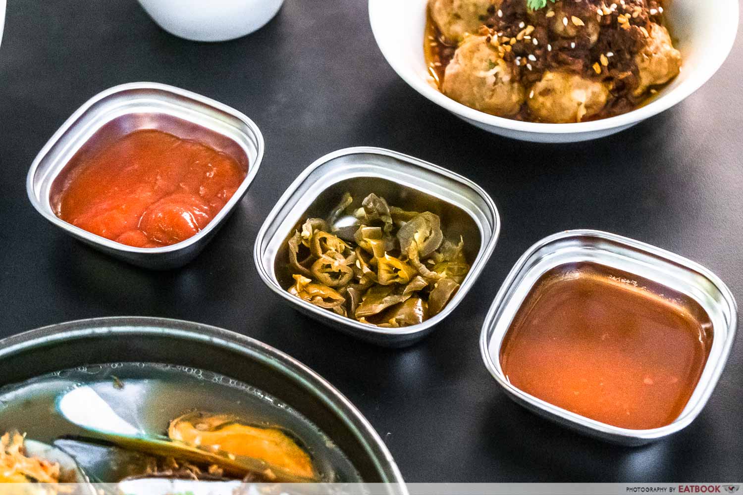 wanton seng's eating house - condiments