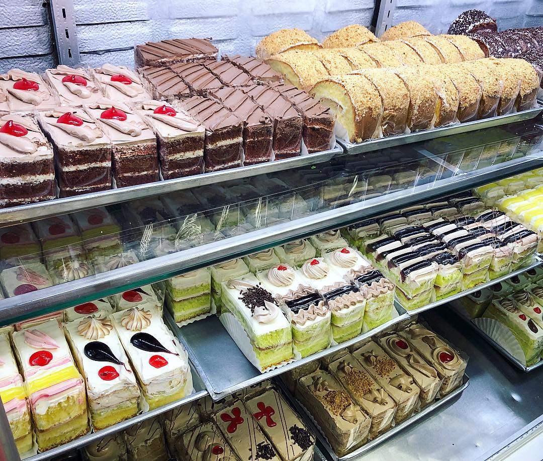 L W Cake Shop Has Old School Buttercream Cakes In Different Flavours At Bedok