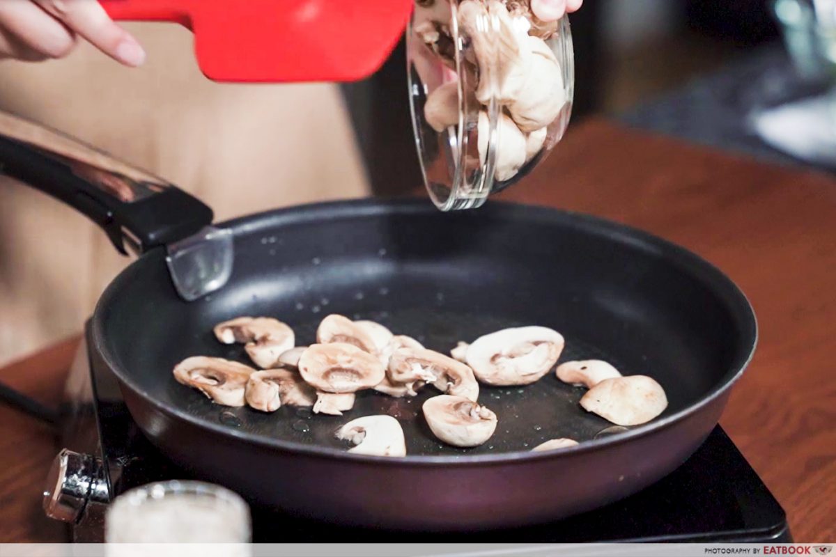  CORIANDER MEAL MUSHROOMS