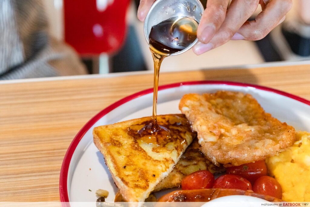 Joji's Diner - maple syrup pour