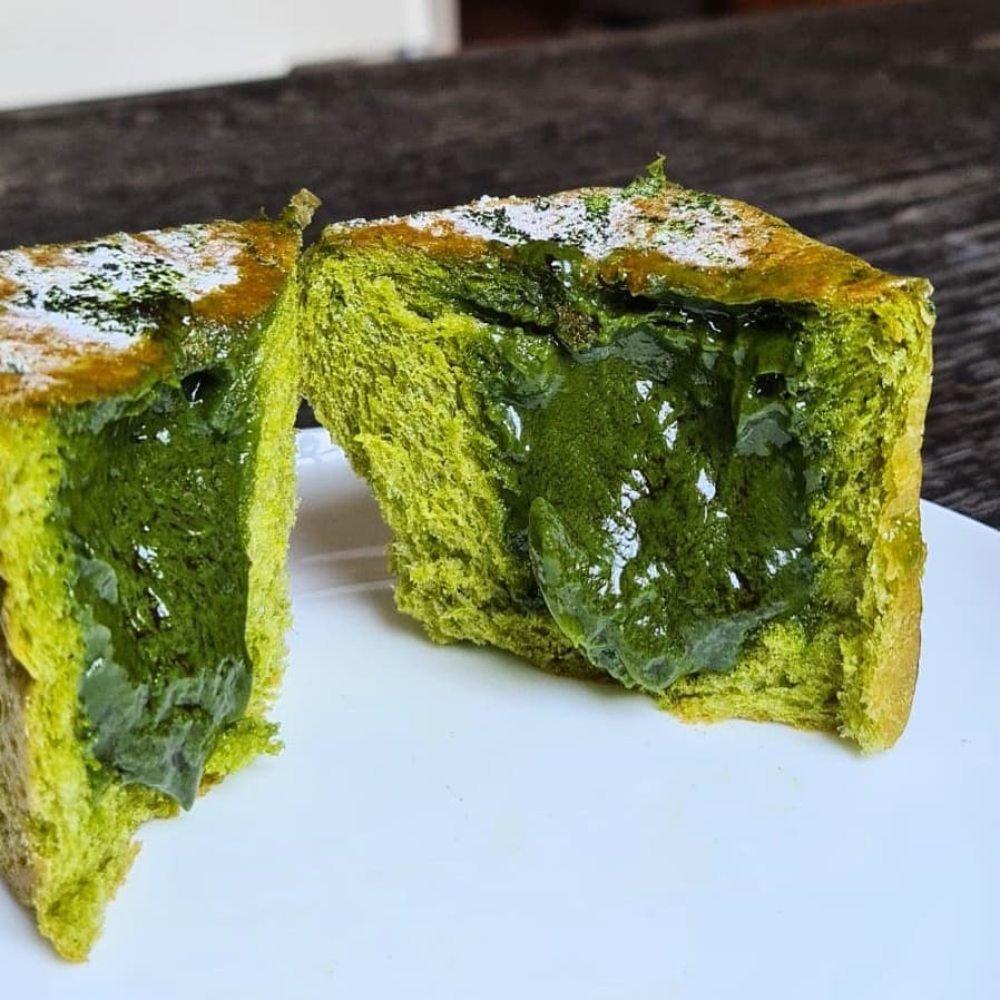 boulangerie asanoya matcha bread - matcha lava cube intro