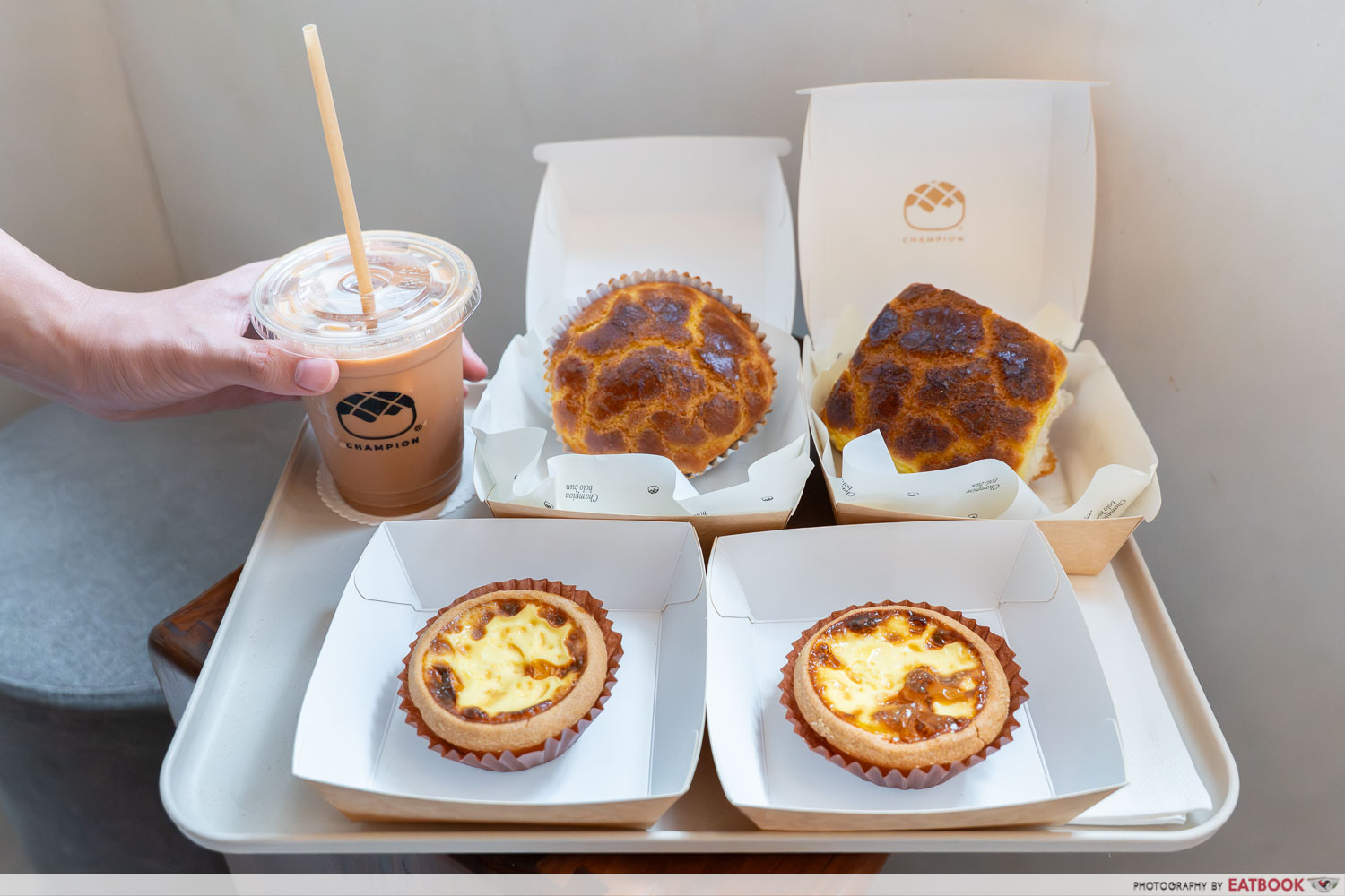 champion-bolo-bun-flatlay