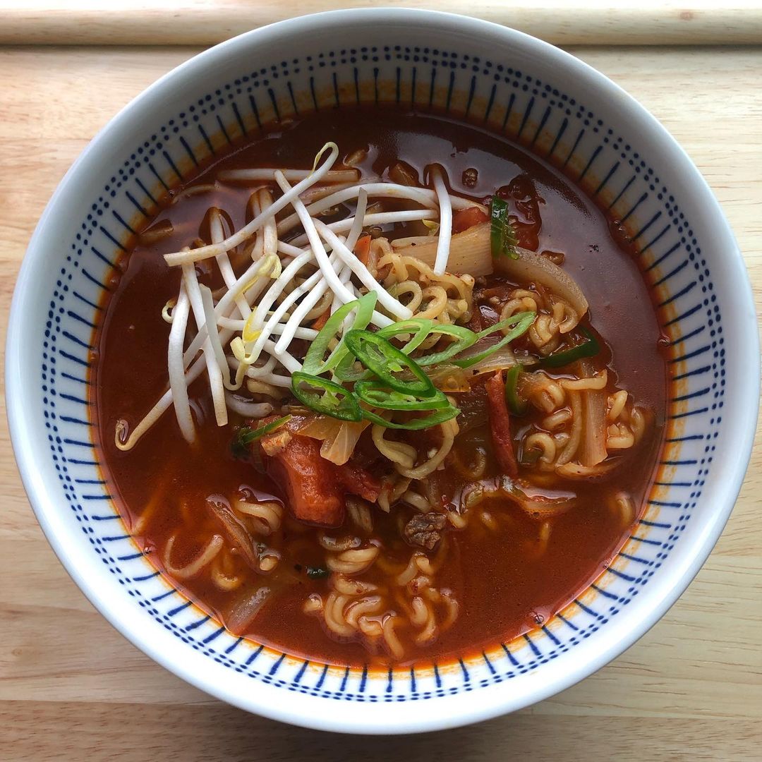 korean celebrity recipes - chenle ramen