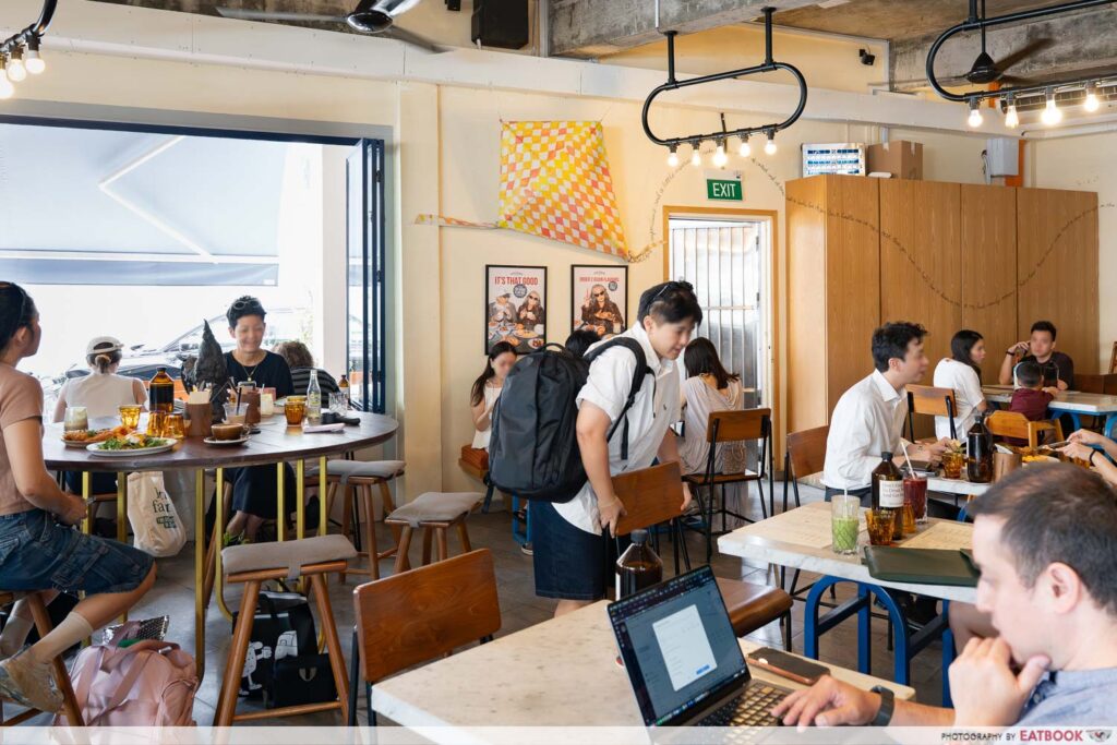 common-man-joo-chiat-ambience