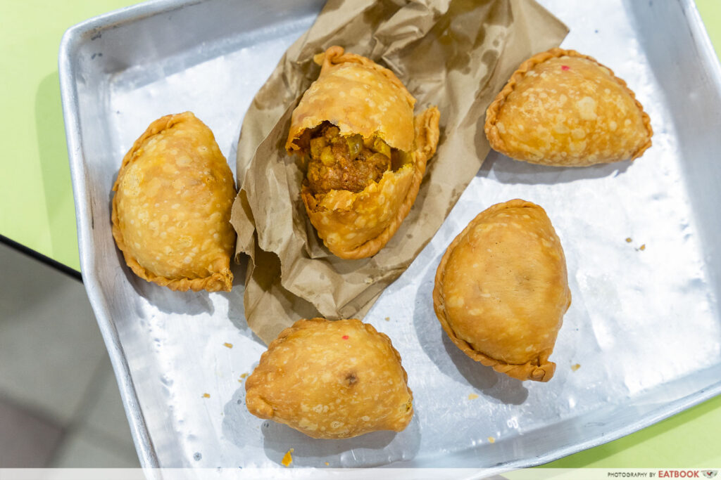 old-hawkers-rolina-curry-puff
