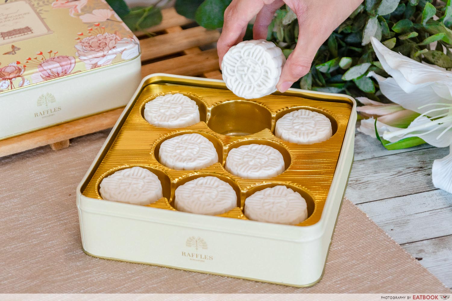 raffles hotel snowskin champagne mooncakes in box