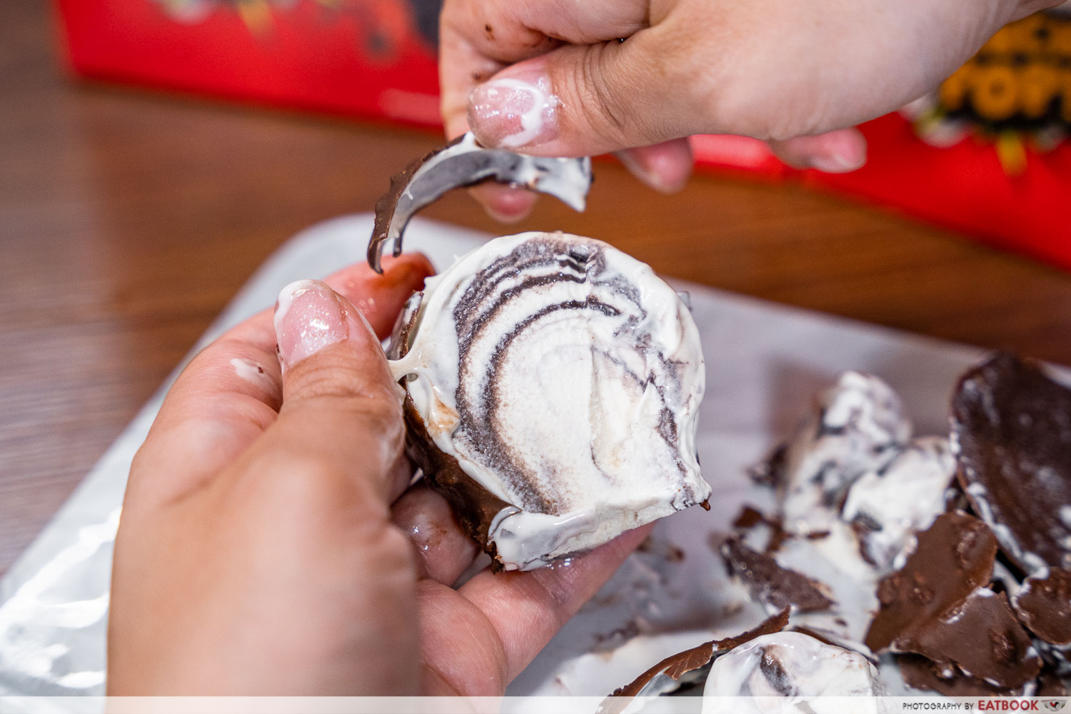 wall's ovaltine crunchy pop ice cream - separating ice cream