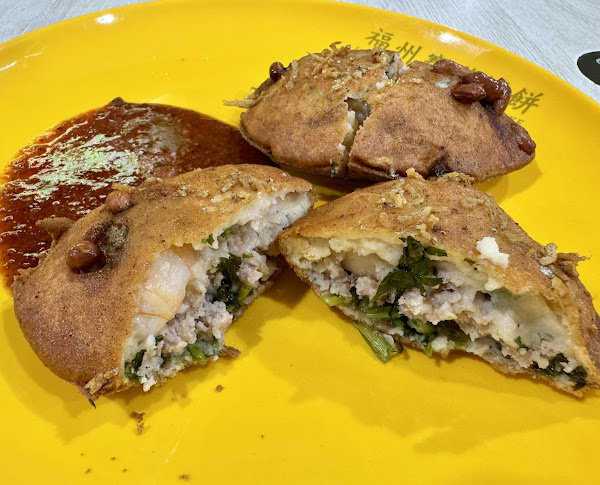 rare-hawker-dishes-oyster-cake