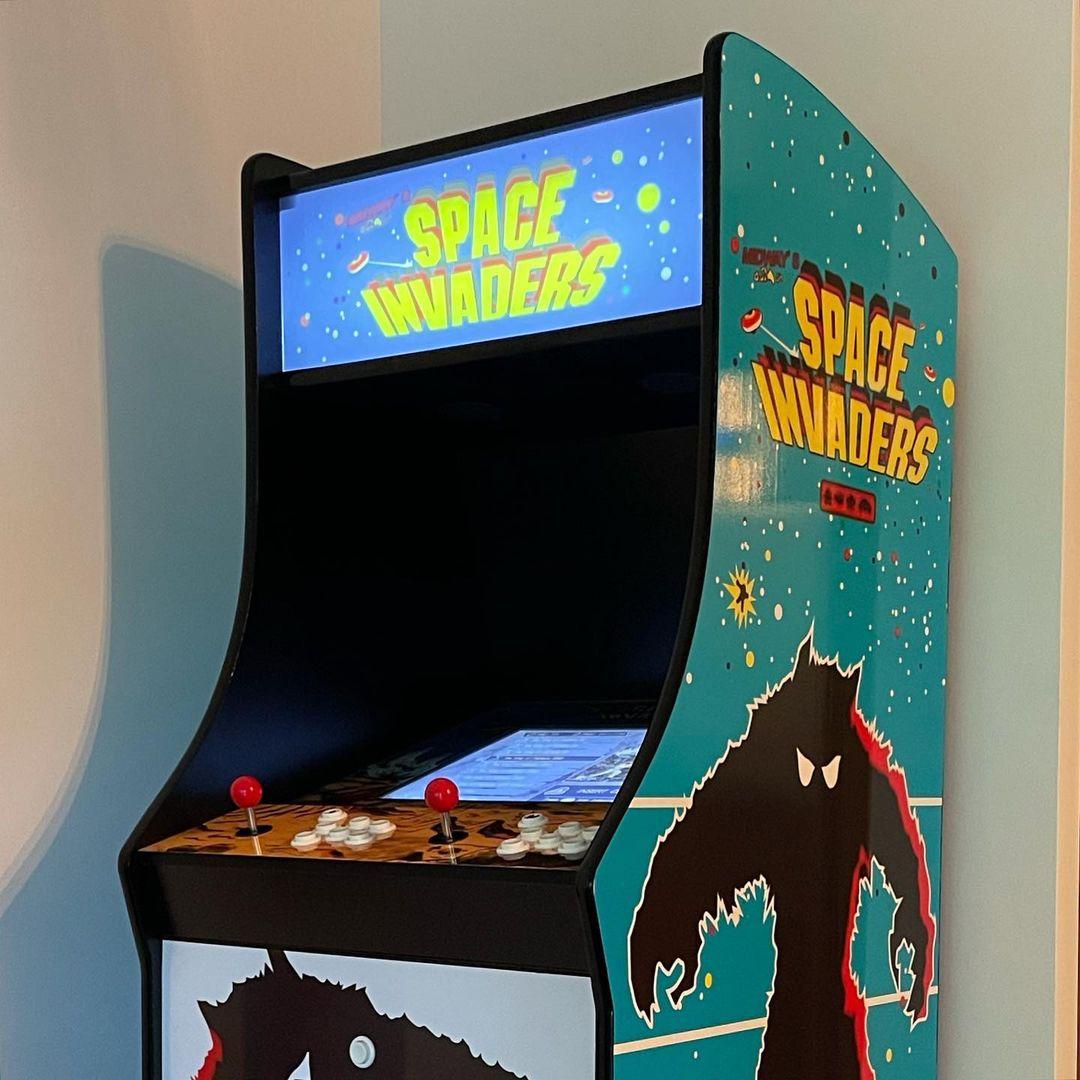 10 new restaurants in october - retro game machine at sugartown