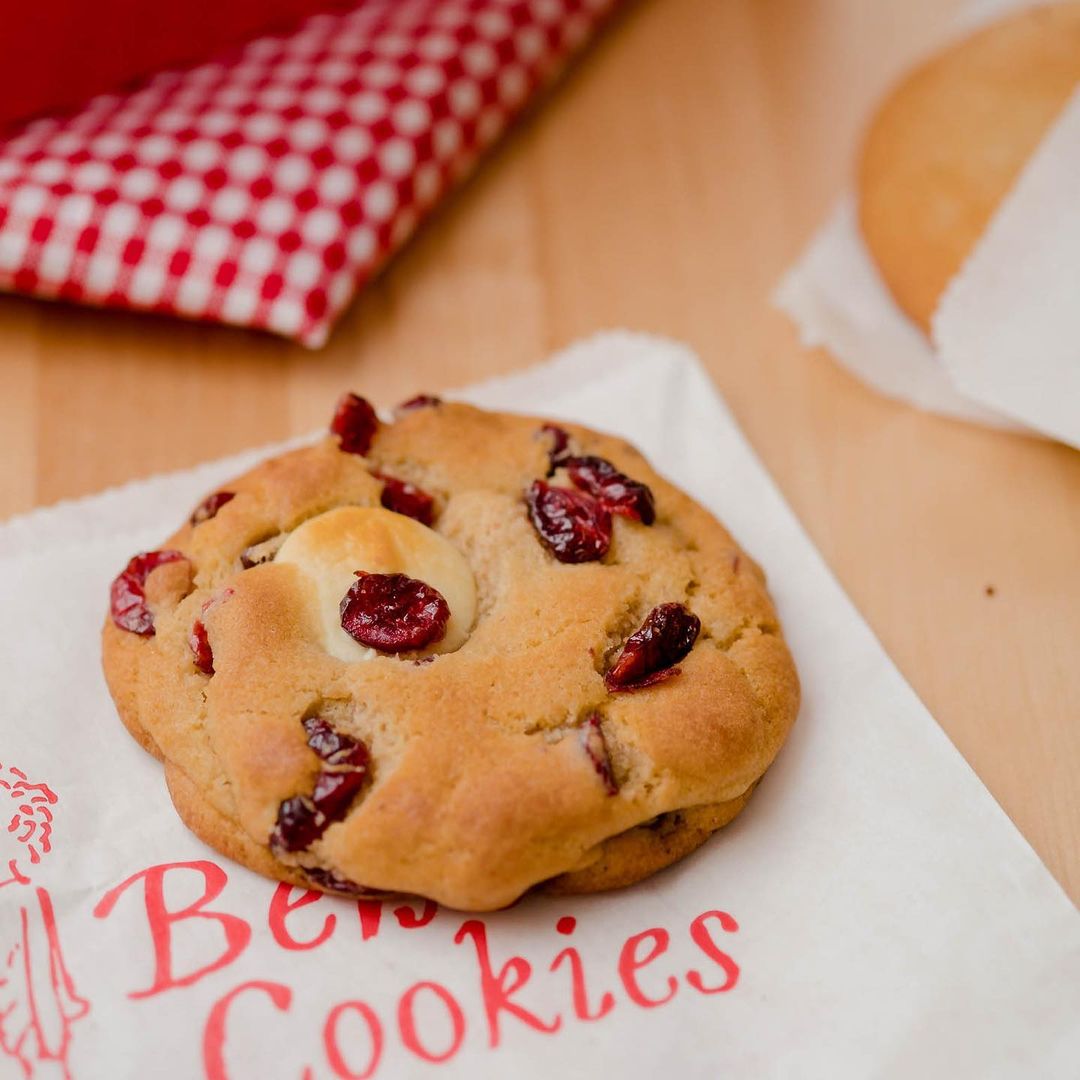 ben's cookies - cranberry and white chocolate