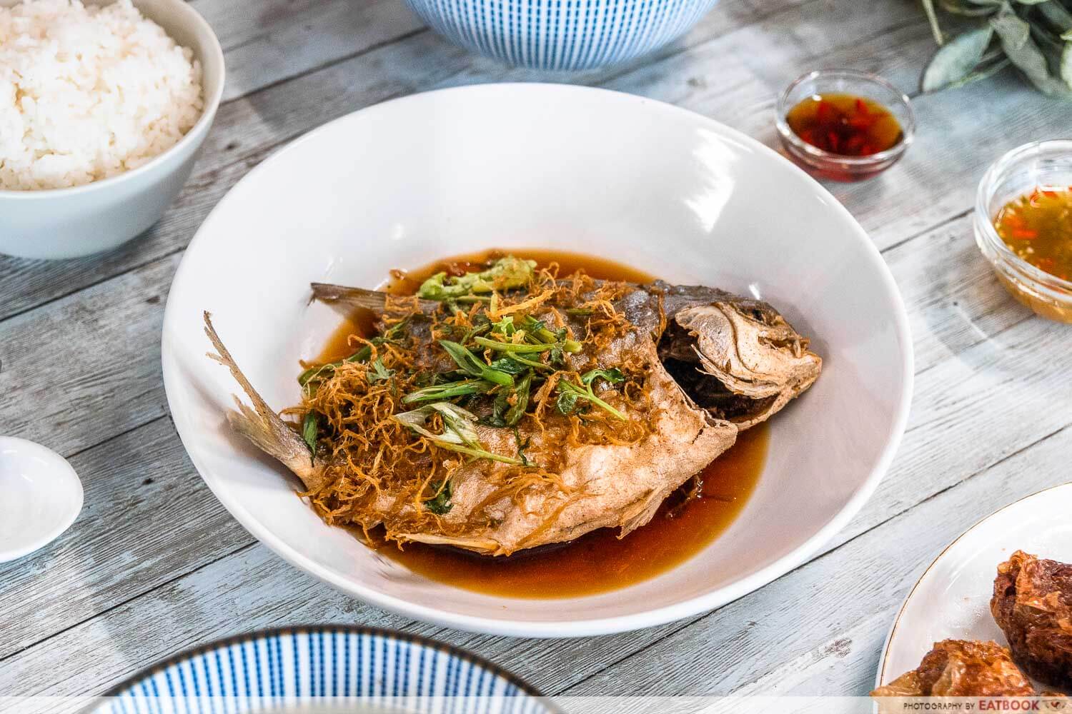 qing feng yuan - deep fried pomfret