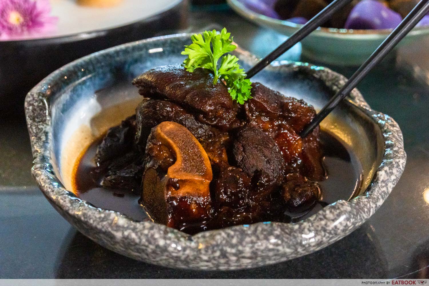 yanxi dimsum & hotpot - black vinegar pork trotters