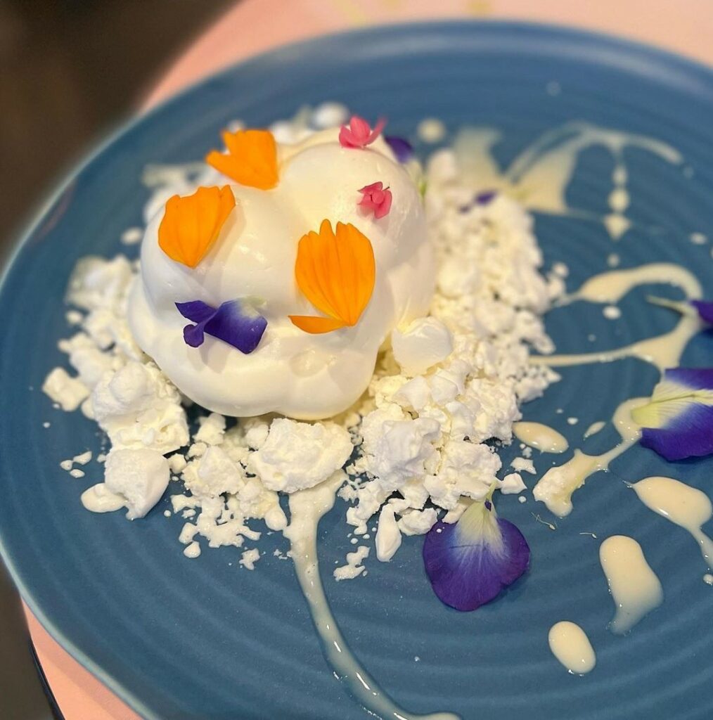 17 Late-Night Dessert Places That Close After 11pm For Muah Chee Gelat ...