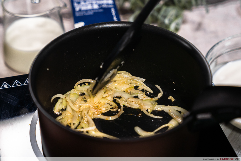 breakfast recipe - caramelised onions