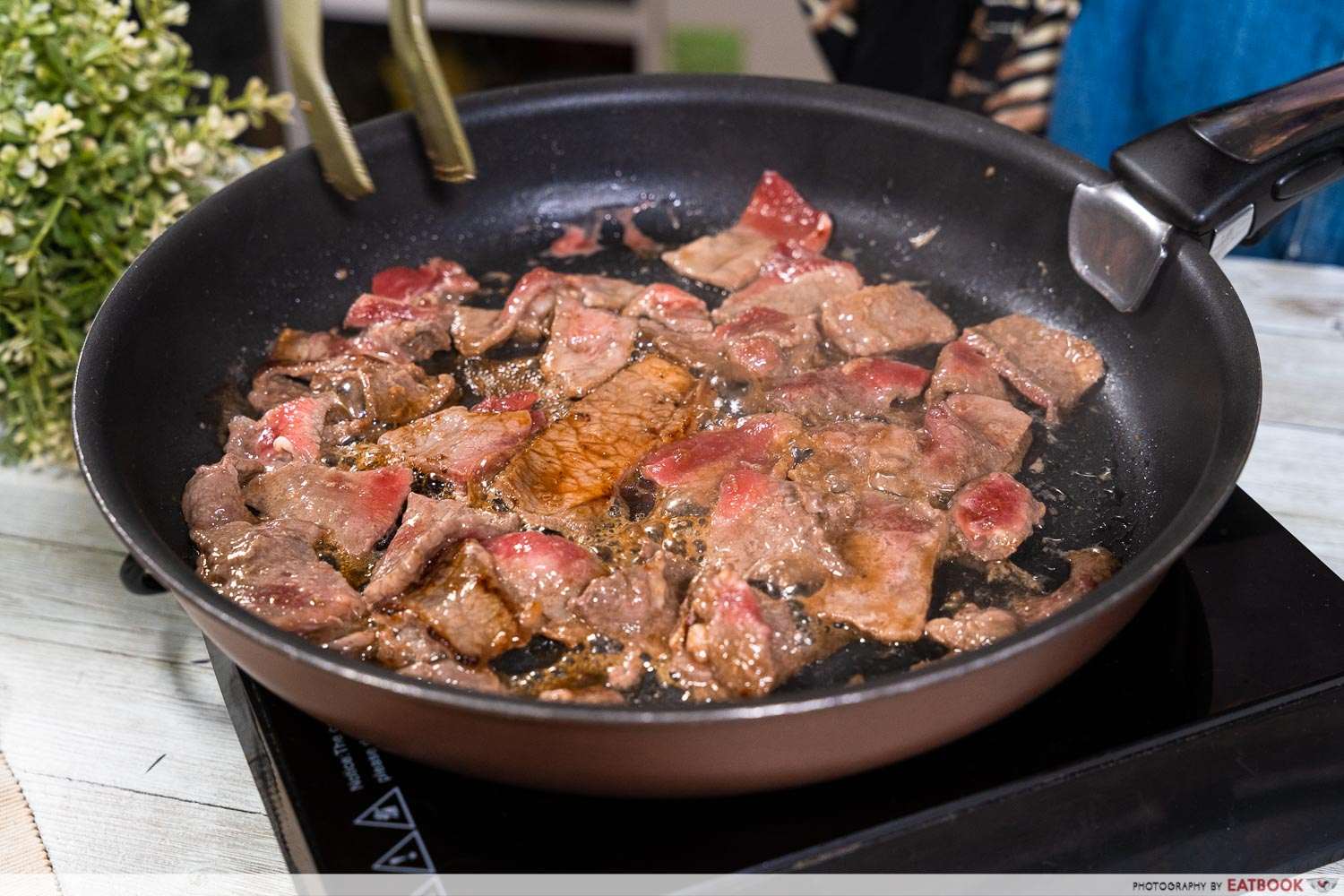 foodpanda bbq beef frying