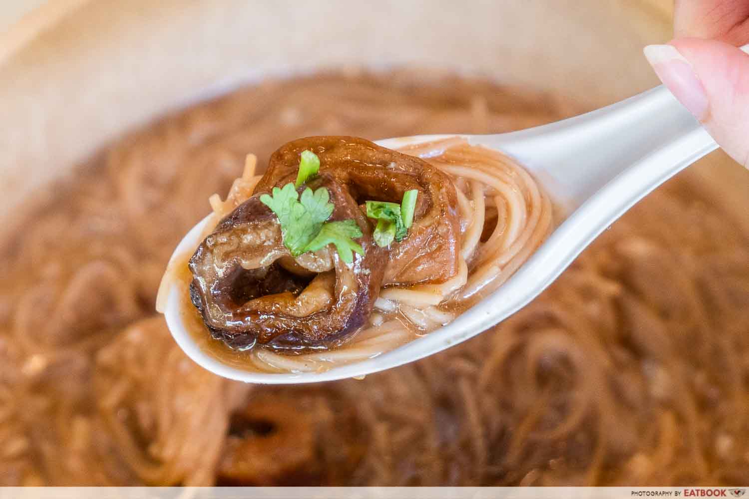 the voice pork intestines mee sua detail