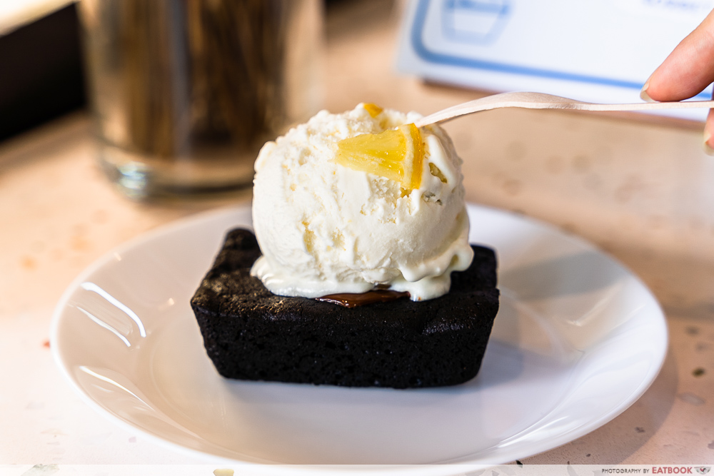 brownie and ice cream