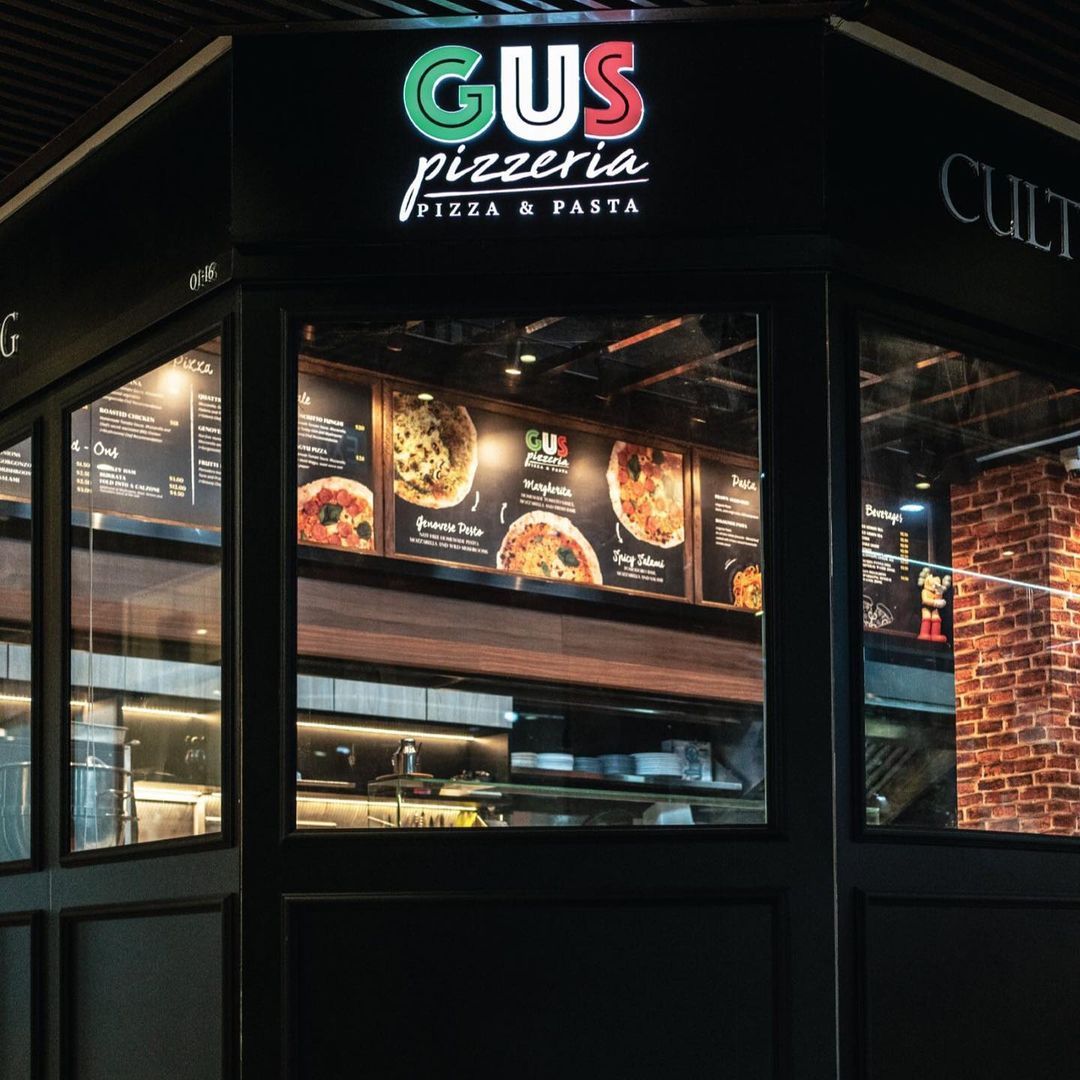 gus pizzeria storefront