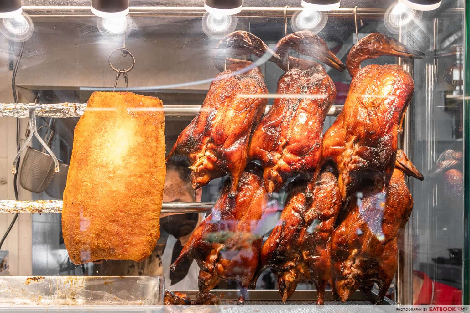 meng meng roasted duck display