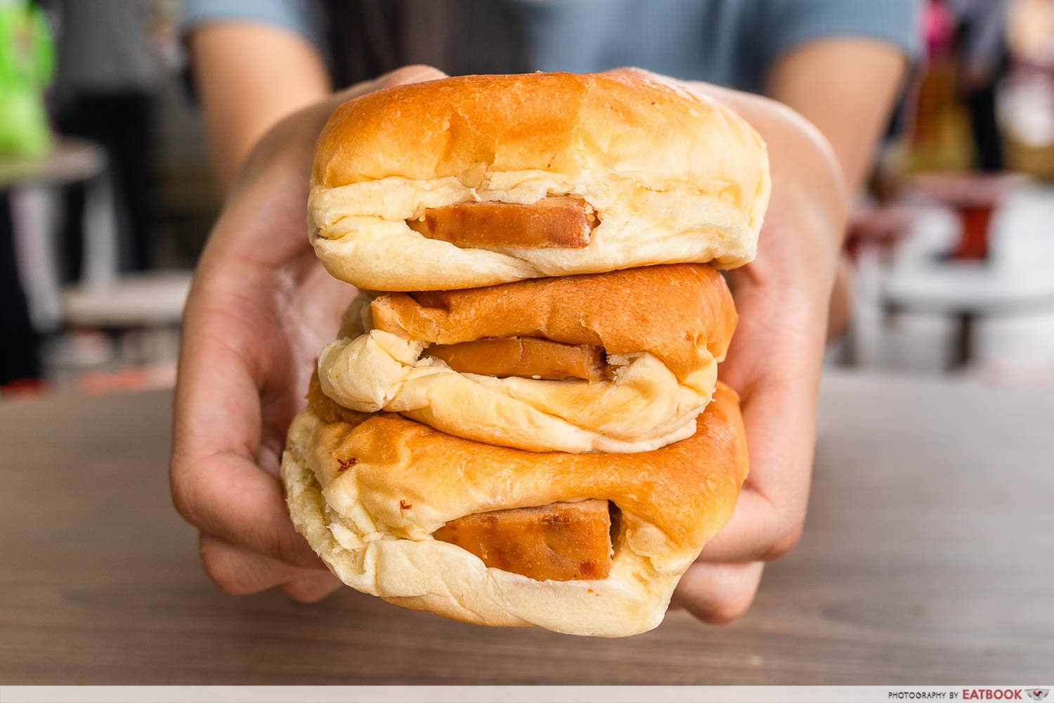 serangoon gardens bakery & confectionery - luncheon bun