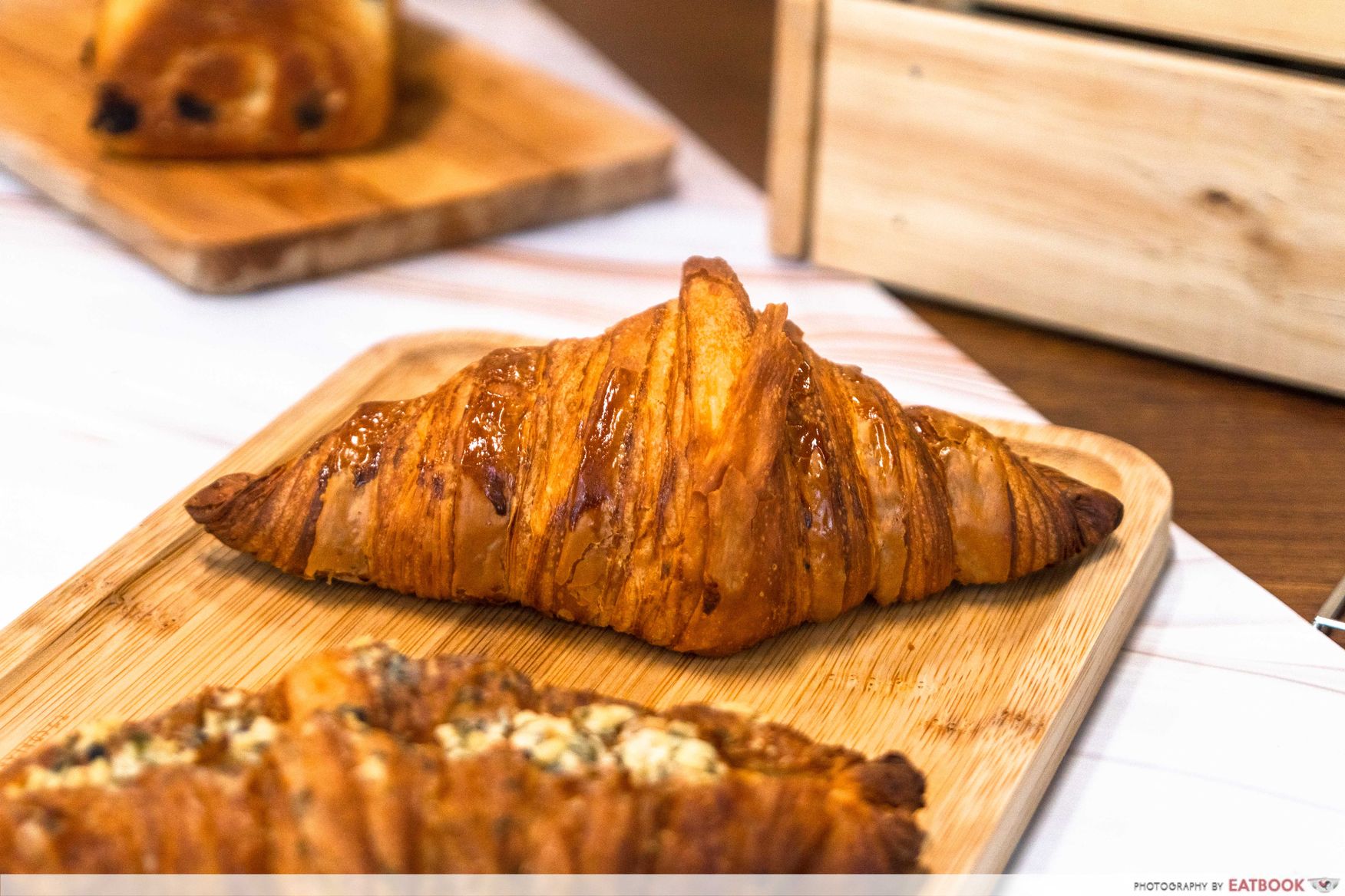 butter bread original croissant