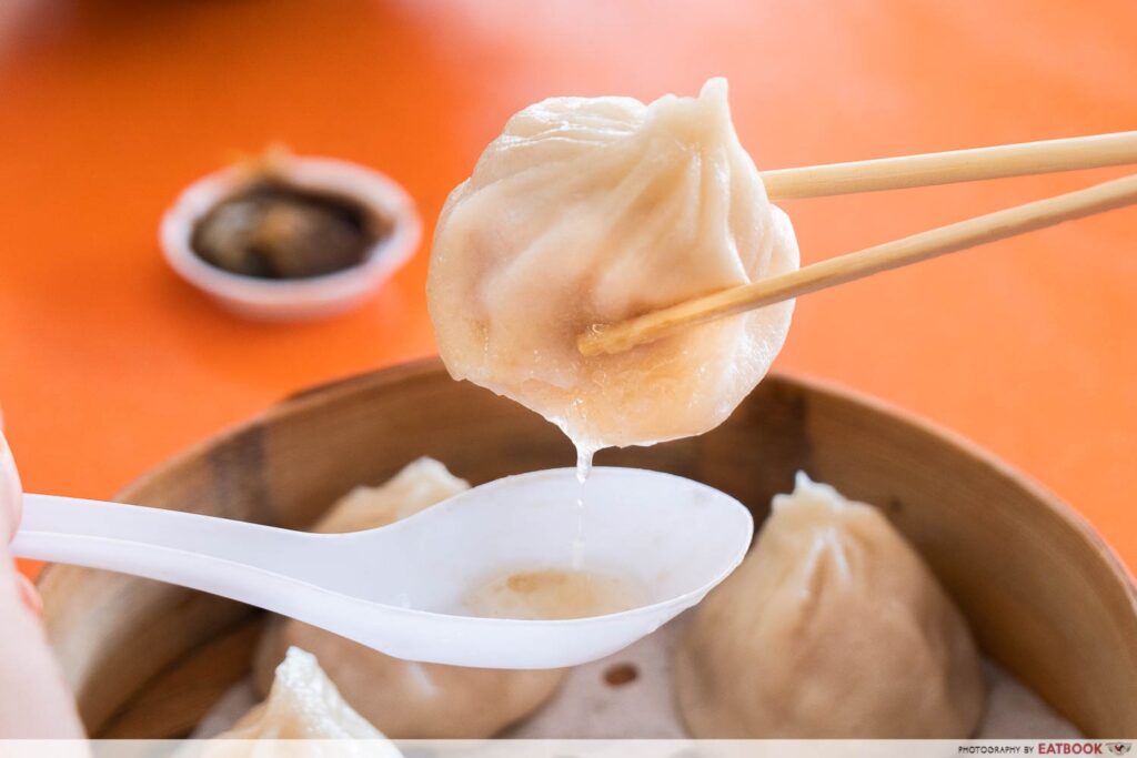 Xin Peng La Mian Xiao Long Bao Review: $4 Handmade XLB, Chilli Oil ...