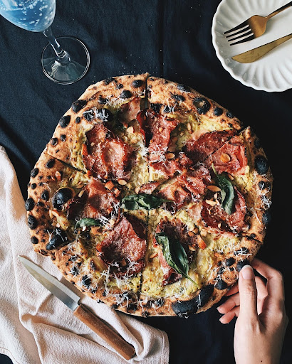 italian restaurants - santi's pizza