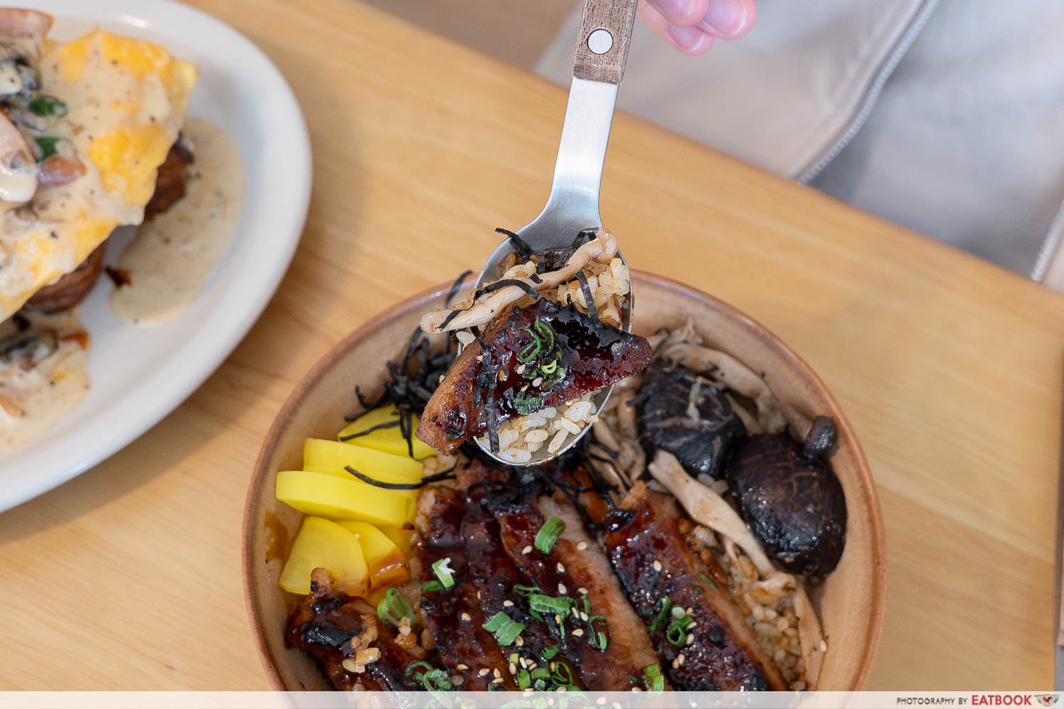 syip-farrer-park-iberico-jowl-butadon-interaction